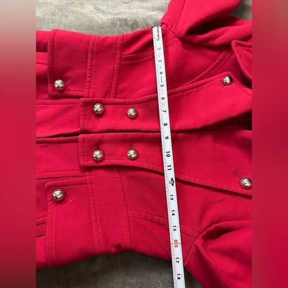 WHITE HOUSE BLACK MARKET Women's Red pea coat trench jacket pearl button
Sz M - Picture 10 of 16